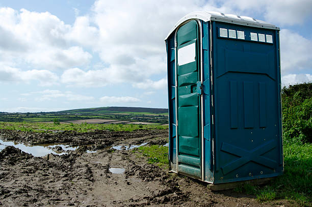 Best Portable Restroom Servicing (Cleaning and Restocking)  in Schlusser, PA